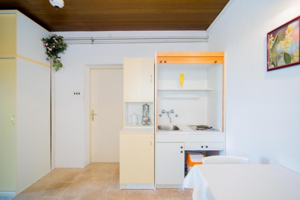 Apartments Veve Postira Phòng bức ảnh