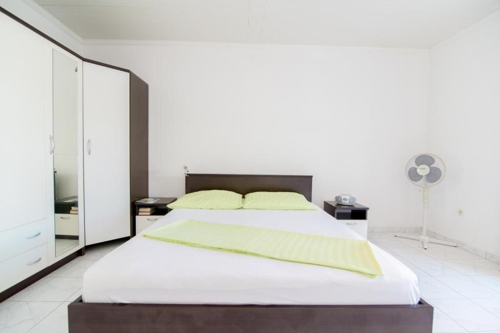 Apartments Veve Postira Phòng bức ảnh