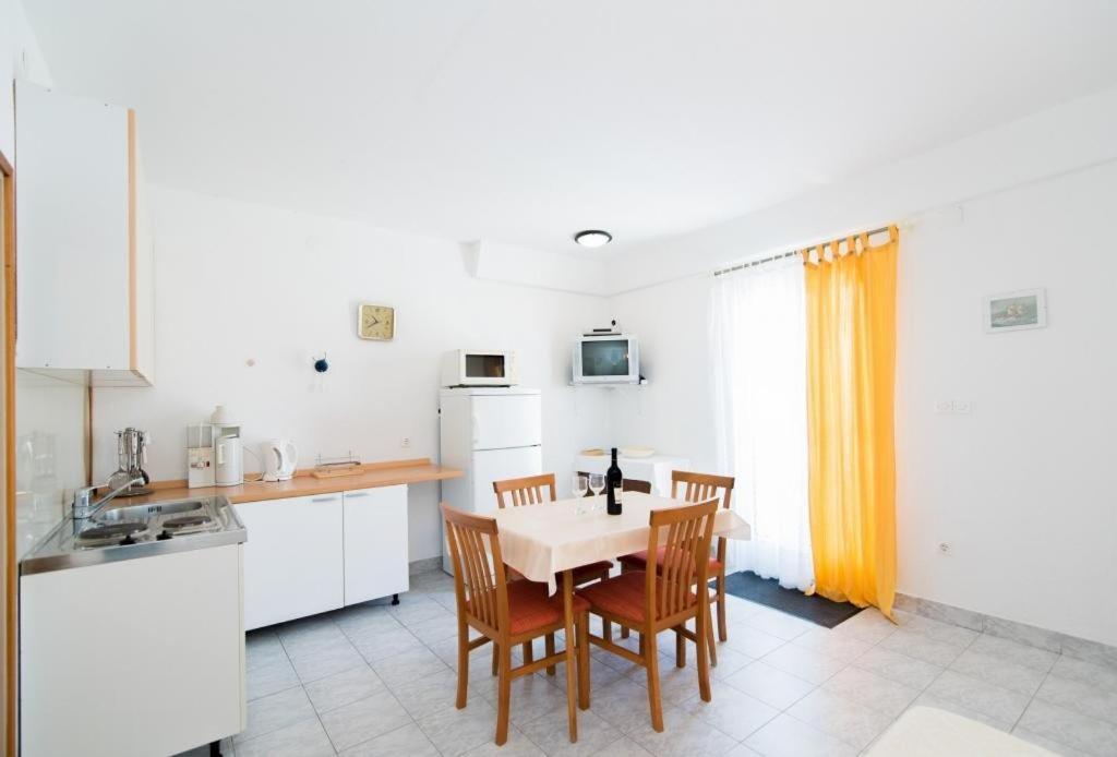 Apartments Veve Postira Phòng bức ảnh