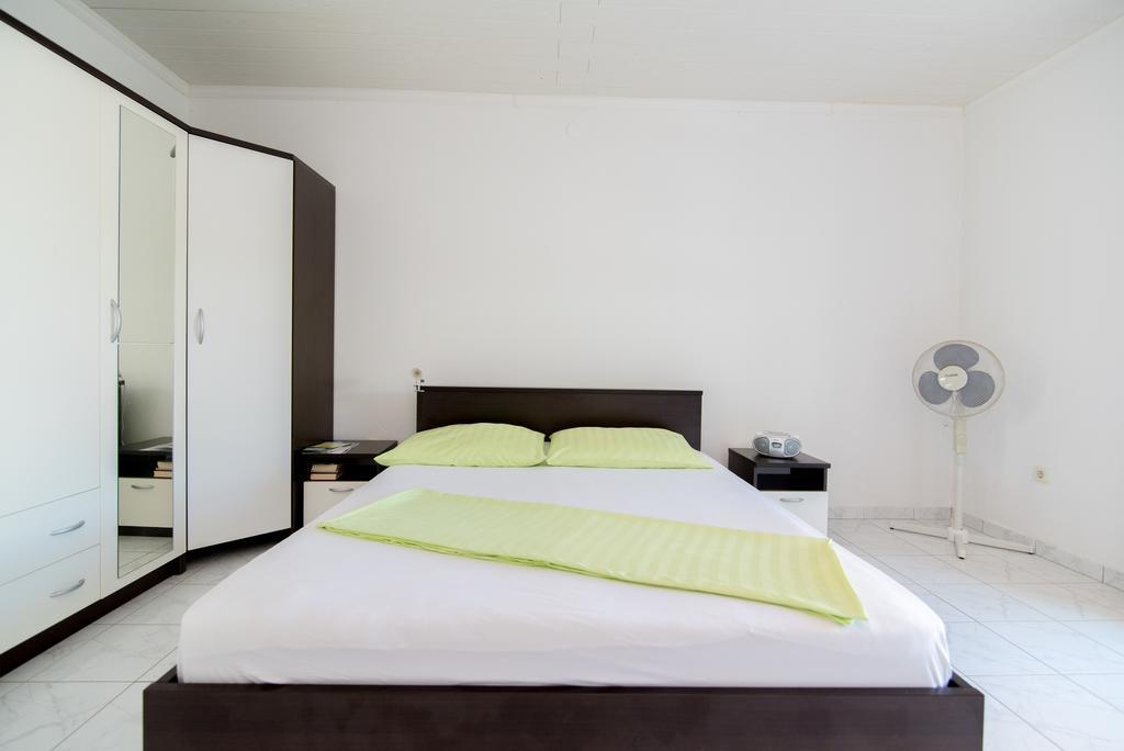 Apartments Veve Postira Ngoại thất bức ảnh