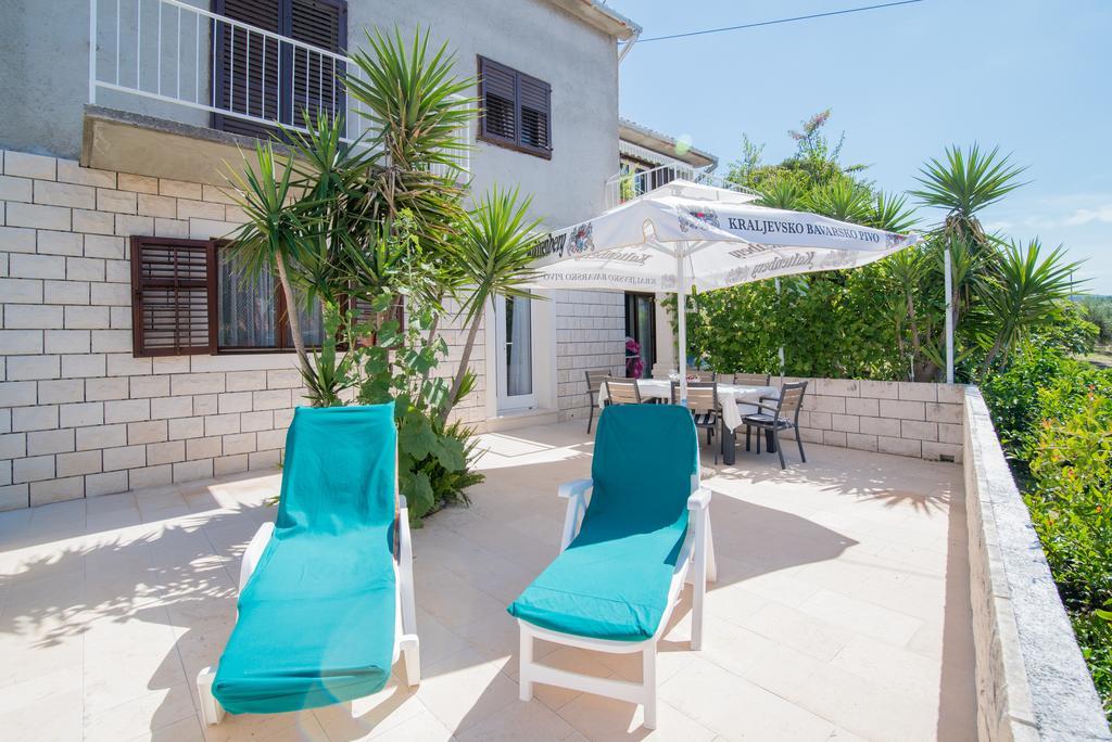 Apartments Veve Postira Ngoại thất bức ảnh